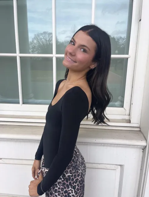 Thumbnail Real-Life Beauties: A Glimpse at Gorgeous Women
