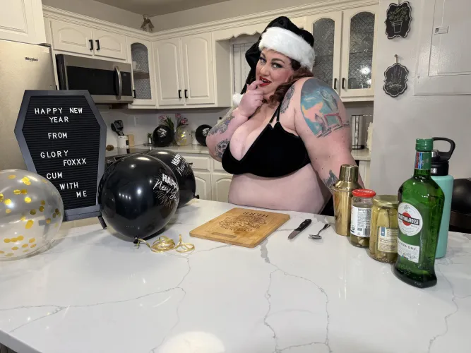 Thumbnail Joyful Beginnings: Opening_Procedure852's SSBBW New Year