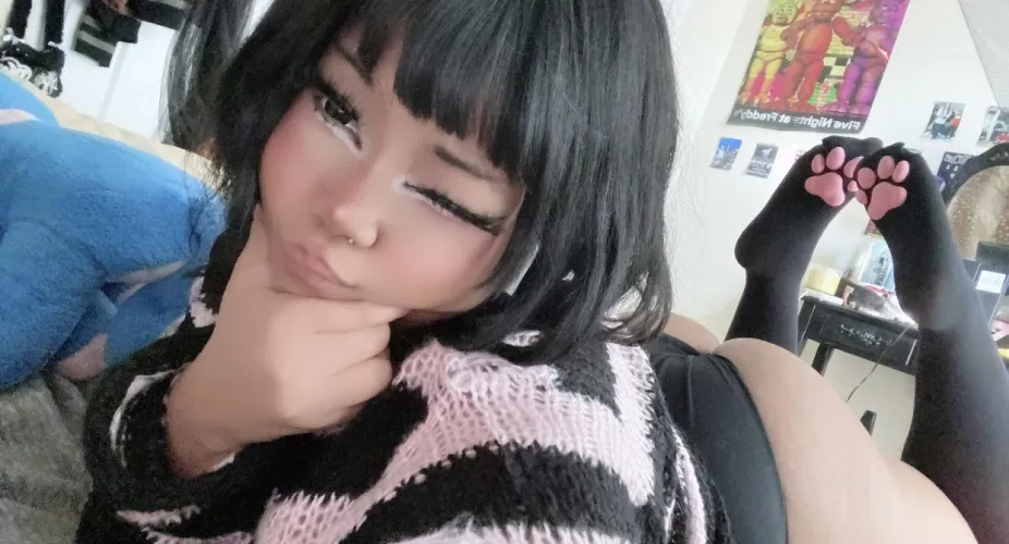 Thumbnail Explore Vomitezz's Exclusive Selling Only Offer in slutsofsnapchat