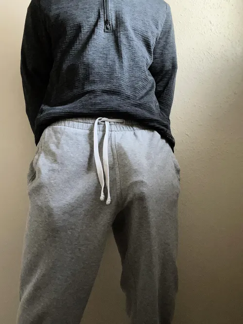 Thumbnail Navigating Pleasure: Join Jakzum for a Bulge Adventure
