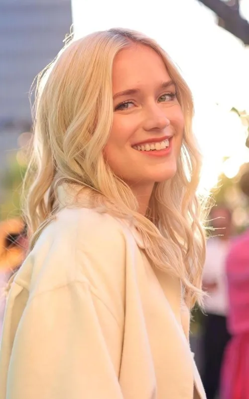 Thumbnail Exploring the Beauty of Elizabeth Lail by Author titspecialist_ in PrettyGirls Category