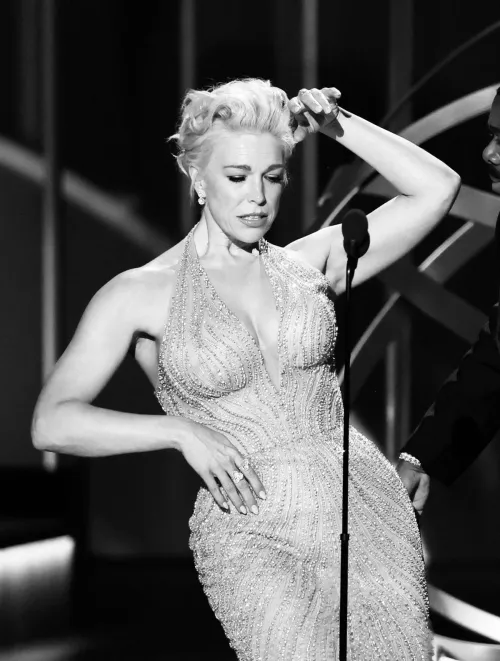 Thumbnail Hannah Waddingham's Elegant Style in gentlemanboners