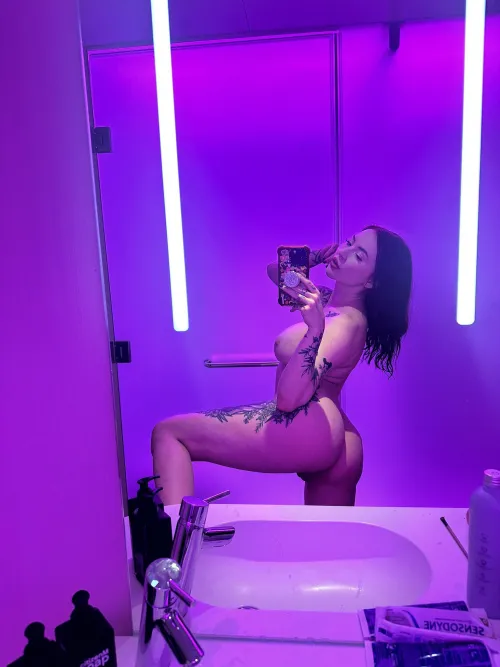 Thumbnail Bathroom Nude Delight: evarayxx Brightens Your Day | altgone wild