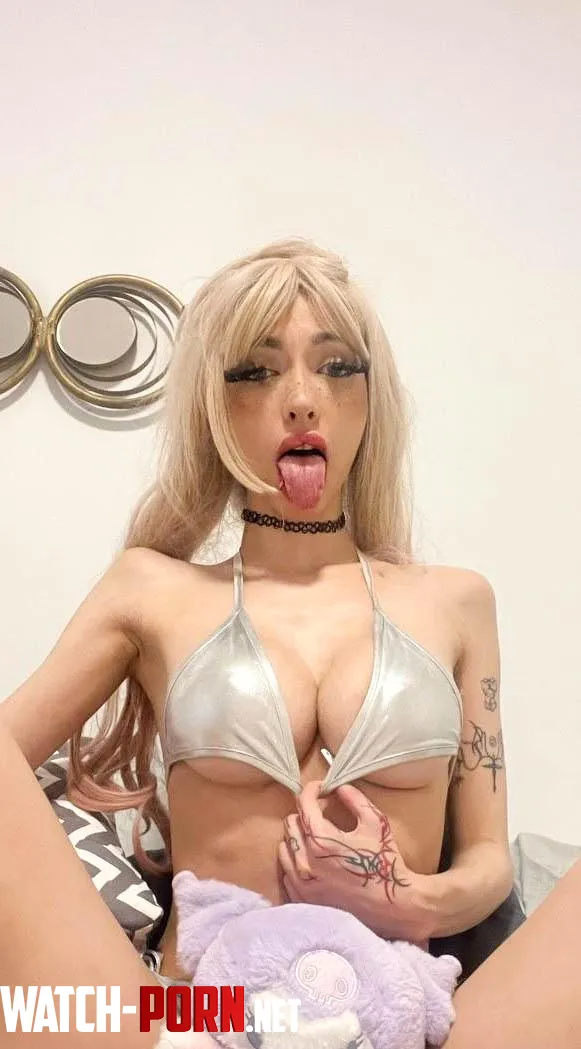 Teenagers boobies hit really different by Lexicuty