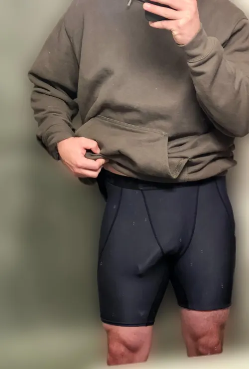 Thumbnail Celebratory Greetings: ON1991's New Year Cheer | Bulges