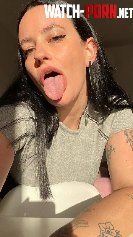 Im Cami  wakingqueen OnlyFans by w_queen