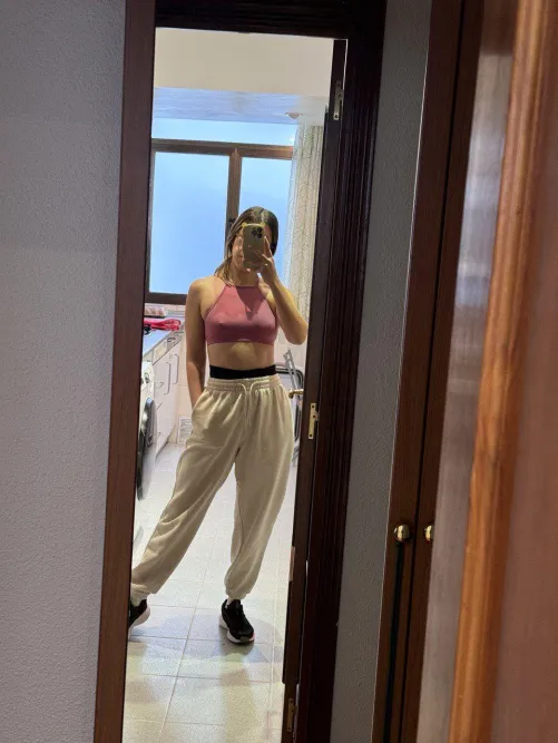Thumbnail Gym Outfit Dilemma: A Must-Read Guide by sam_my_friend | Category: pokies