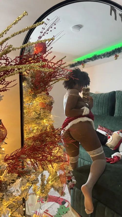Thumbnail Pull tree to the side and eat present by Jazmin-Enchant