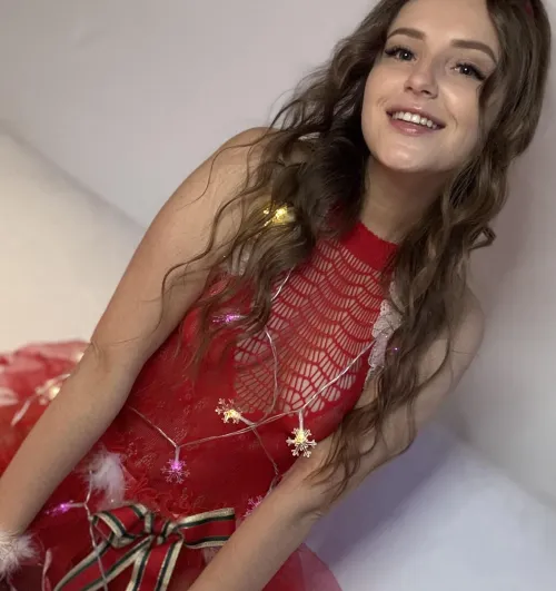 Thumbnail Wrapped in Christmas Cheer | DuzziFlowing