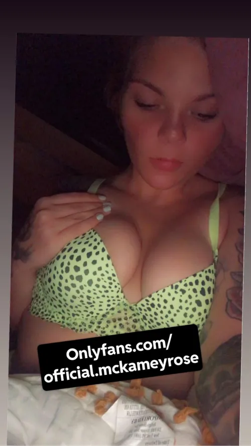 Thumbnail In Search of a Partner for Content: AnalGW Request by MckameyRose