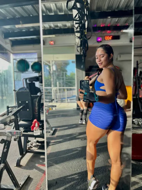 Thumbnail Starting January 1st Strong with a Full Gym Day | By maggiemarina