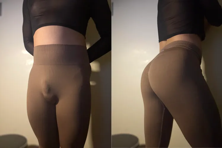 Thumbnail TianaFanggg's Alluring New Year's Outfit for Asiansissification Enthusiasts