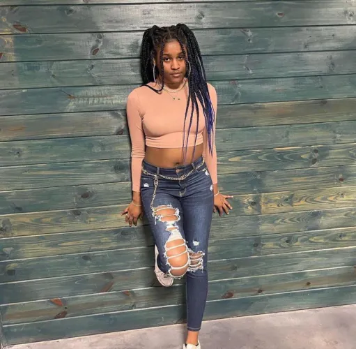 Thumbnail Embracing Emo: cutekennedy's Croptopgirls Style