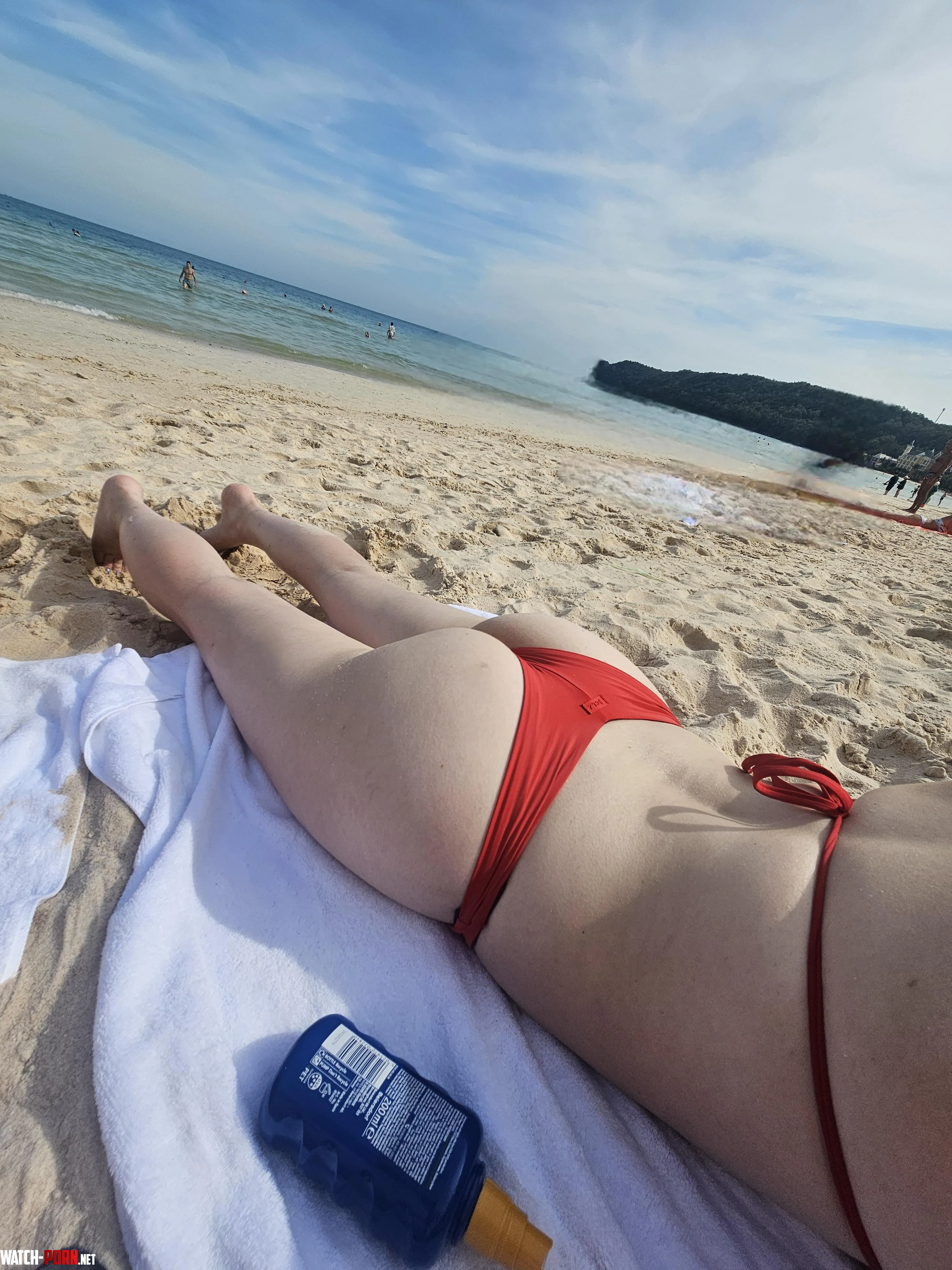 Anyone to rub some sun cream on my back  by EvelynNight