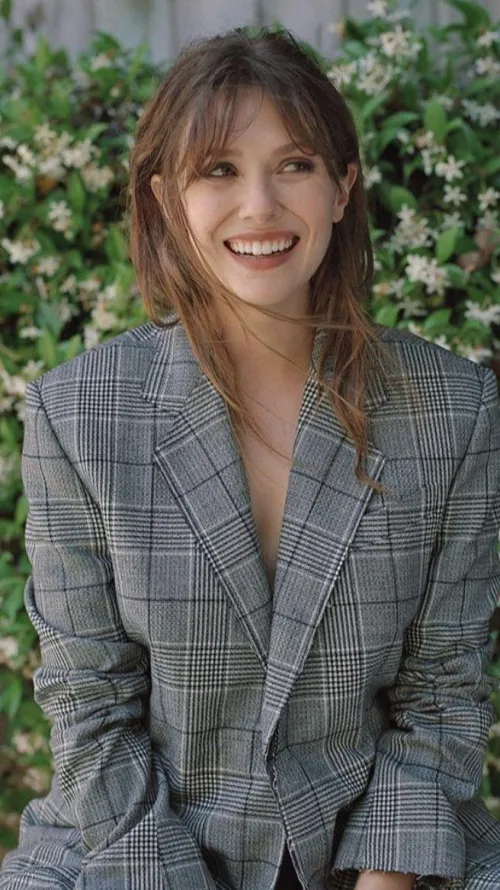 Thumbnail PainMadara_6336 Showcases Elizabeth Olsen in GentlemanBoners Gallery
