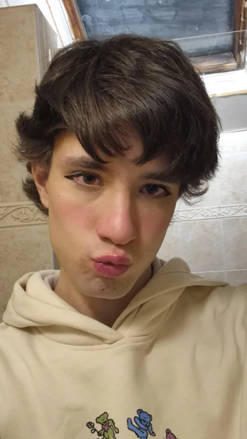 Thumbnail Ugh te older I get the harder the makeup gets by Normal-Cup-1034