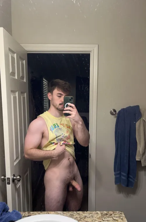 Thumbnail Favorite part of the pic by KingKRool2