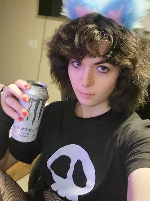Thumbnail just a normal selfie by qberrys