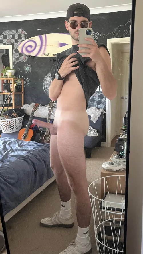 Thumbnail 22 Bro accidentally sent you this picture Whats your answer by traveling-paul