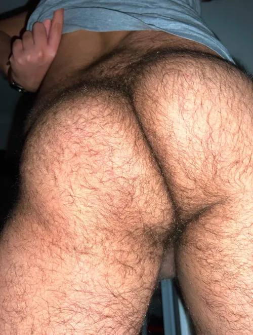 Thumbnail looking for a seat by short1987