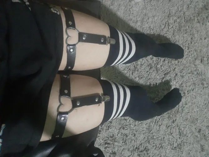 Thumbnail Thick thighs for this monday    by ACamellia