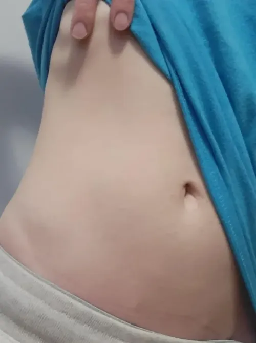 Thumbnail This tiny 53 105lb femboyyy needs a Rocket League partner are you game  by YourSmolGuy