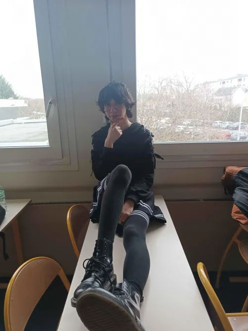 Thumbnail a friend did a makeup on me during class by vexcitedoff