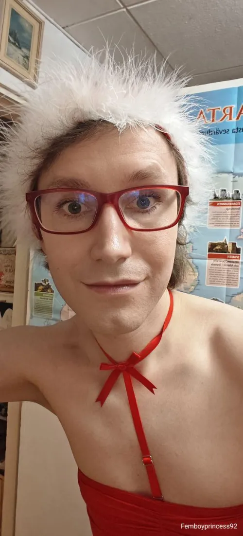 Thumbnail Just a boy who wants to be a girl by Femboyprincess92