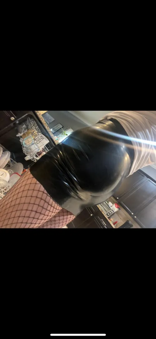 Thumbnail Dm me by Boujee_bolton