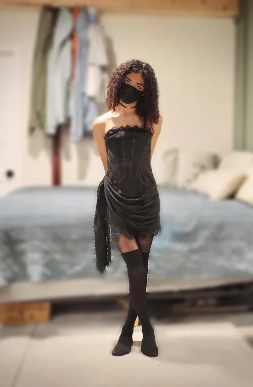 Thumbnail Rare dress moment by The_charbow