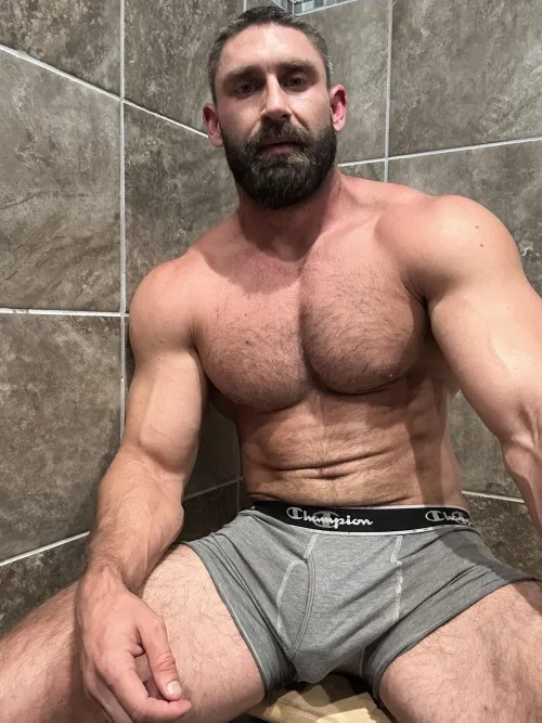 Thumbnail Meet me in the locker room by onlygainzsteve
