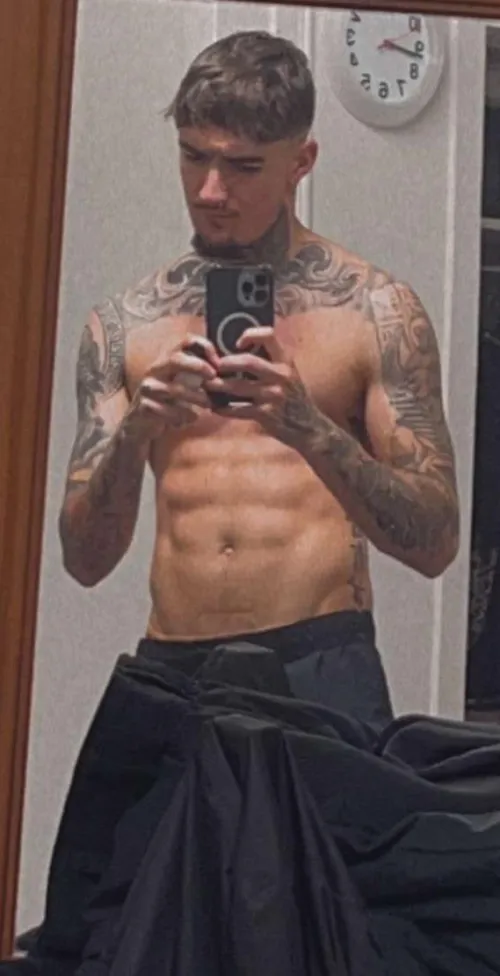 Thumbnail 20m Should I get stomach tats by hugomiless