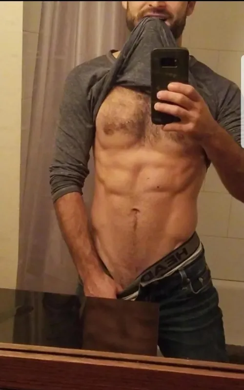 Thumbnail I wasnt built to wear clothes by Hedonero