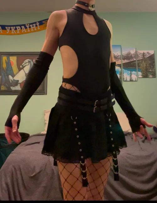 Thumbnail First post should I keep posting by BlowHoe_420