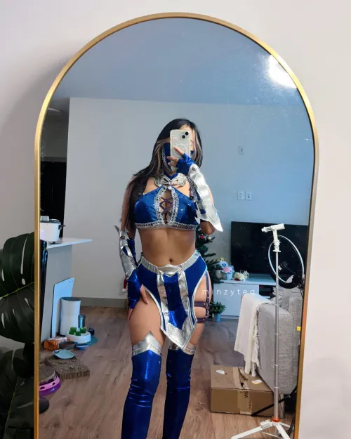 Thumbnail Princess Perfection: Cosplay Excellence by minzytea