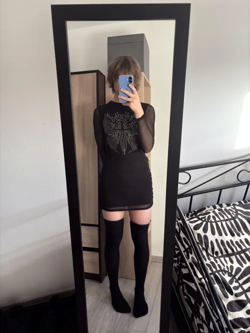 Thumbnail Hows my new skirt  by shynessboy__