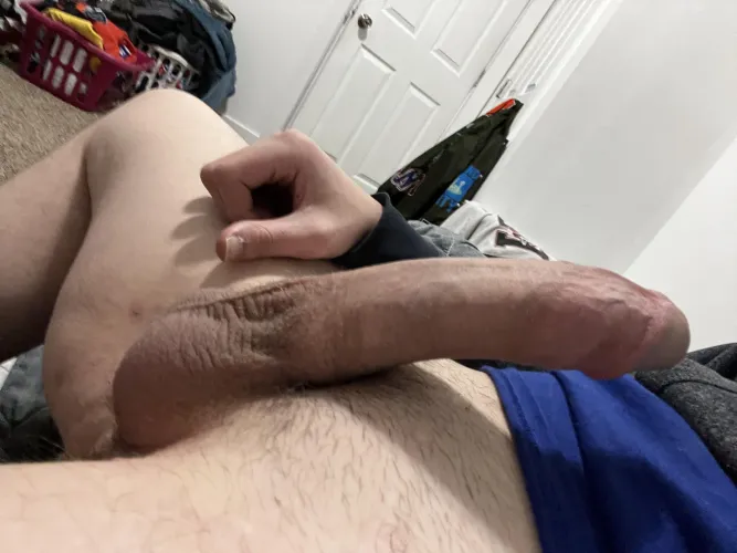 Thumbnail 23 straight bored n horny by LeakingPipe69