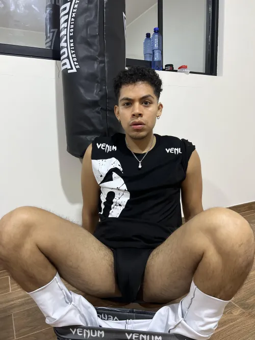 Thumbnail Im sure no one will be able to resist this boxing TOP my hard dick will knock you out by gregorboxerthick
