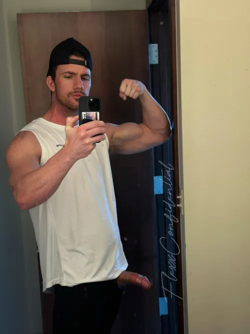 Thumbnail Come worship my alpha cock by ConfidentialPhysique