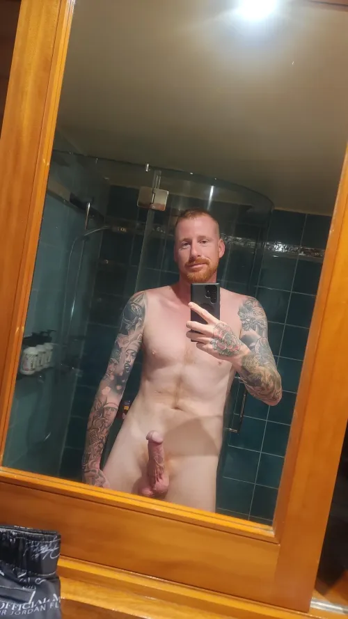 Thumbnail Naked meee  by KiwiGinger89