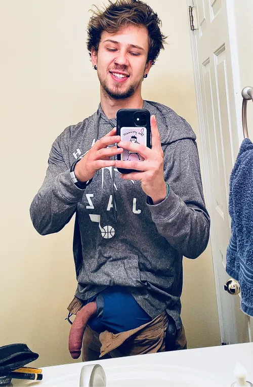 Thumbnail Would you suck my dick in the bathroom at a party  by Ill_Entertainment837