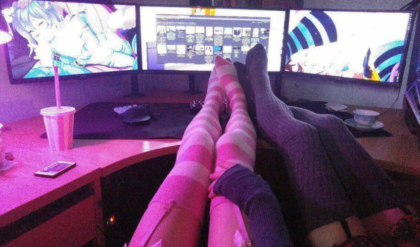 Thumbnail Im in desperate need of these specific thigh highs with 21 stripes please help by SprayAlert8548