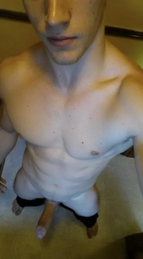 Thumbnail Im 25 and Im 57 tall Am I your type  by JarredWho63