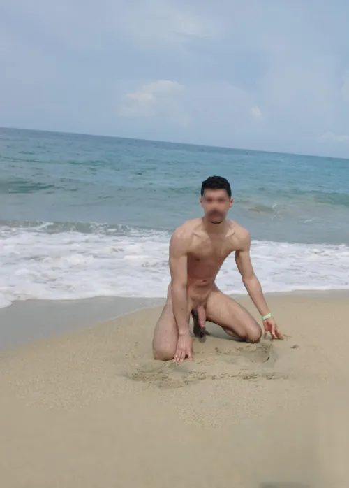 Thumbnail Such a great beach day  by nonsensedavid