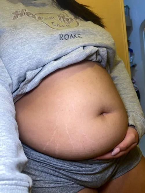 Thumbnail Stuffers - Tiny belly, feel free to fatten me up by Longjumping-Maize798