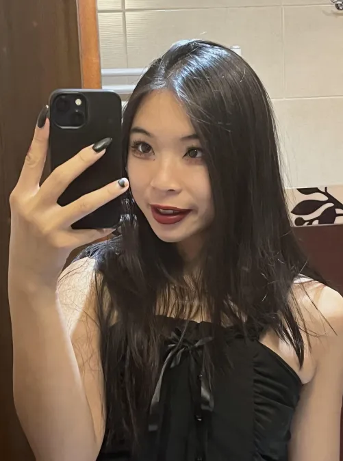 Thumbnail Strangers Beware: Nao_Sweet's Seductive Confession