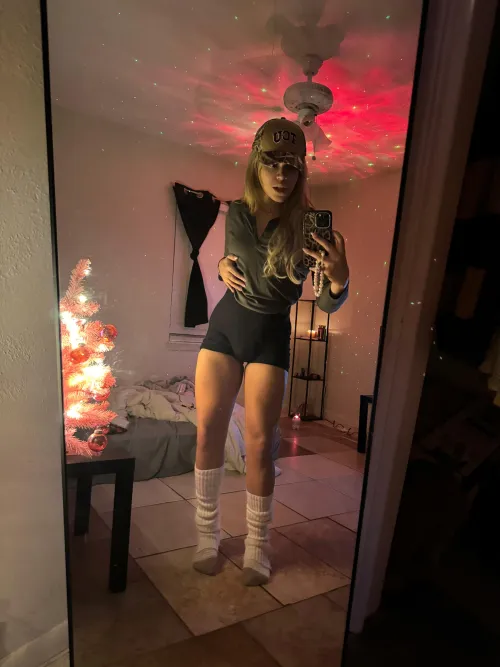 Thumbnail about to go to the gym hows the fit by prettypoison555
