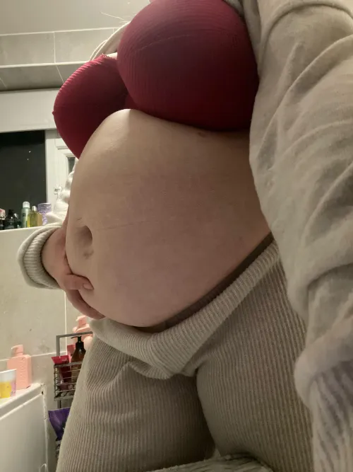 Thumbnail Stuffers - Feeling so full by naturalbbwuk