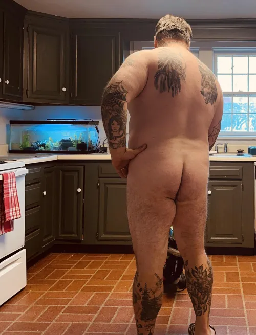 Thumbnail Wife likes it when I clean the house nude  by tatted-dadbod