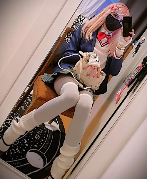 Thumbnail Skipping classes to take selfies by ShadowPrincessN7